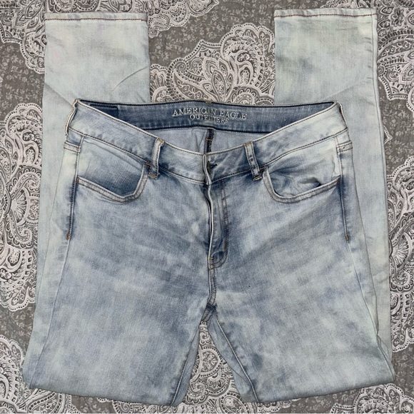 American Eagle Outfitters Acid Wash Jeans - Picture 2 of 7